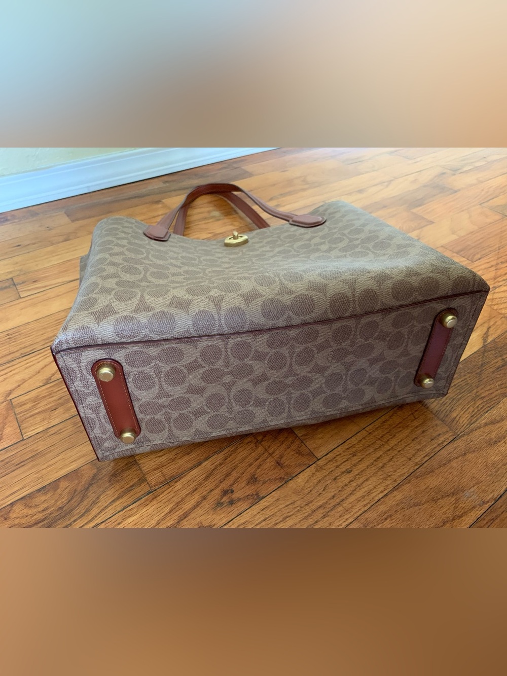 COACH Willow Tote In Signature Canvas - Picture 4 of 7